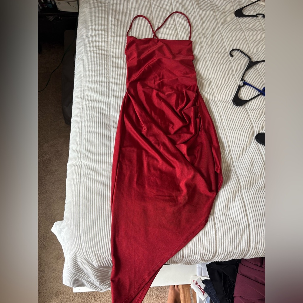 Windsor Vibrant Red Evening Dress